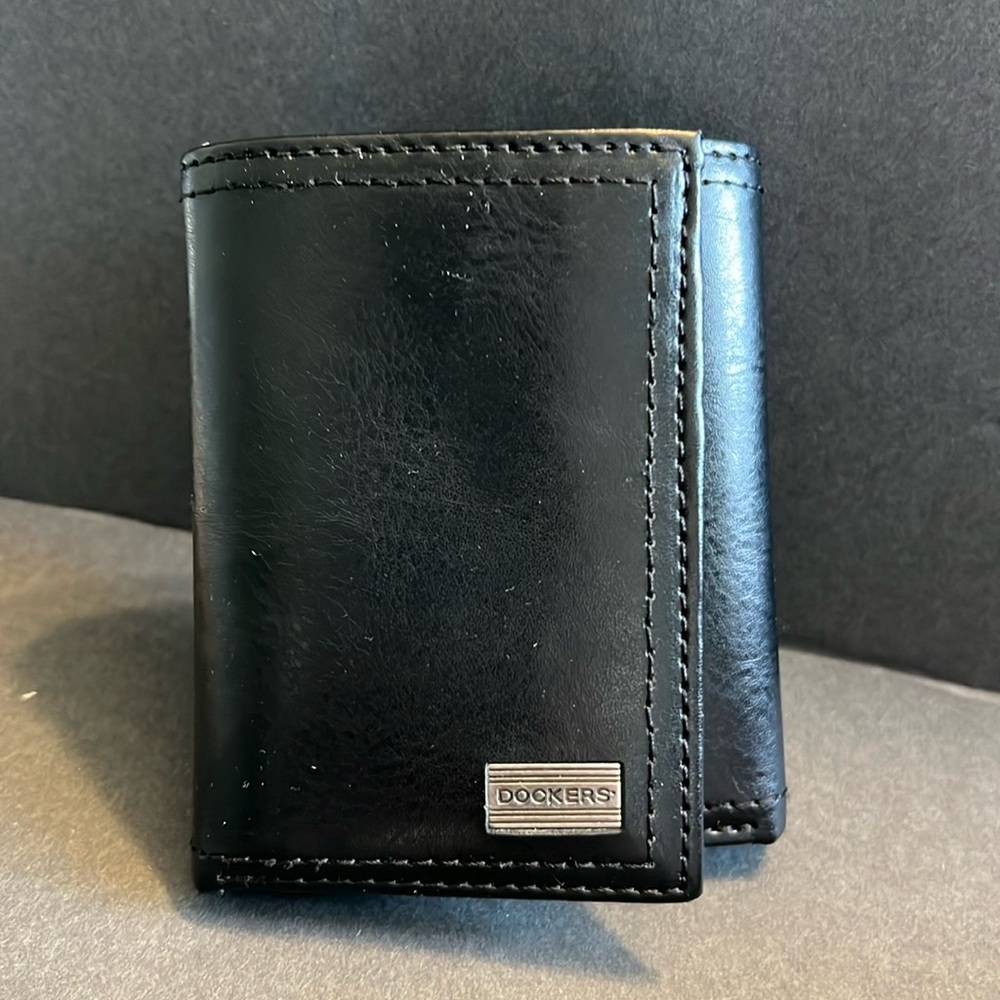 Dockers mens wallet